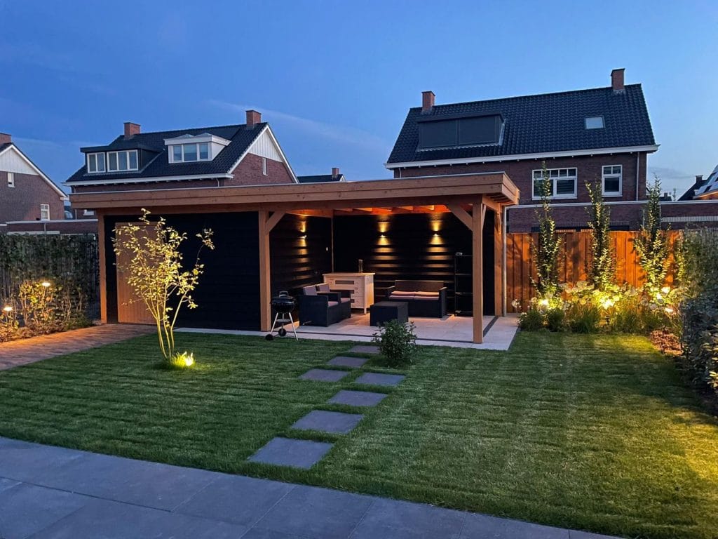 Complete-maatwerk-Douglas-overkapping