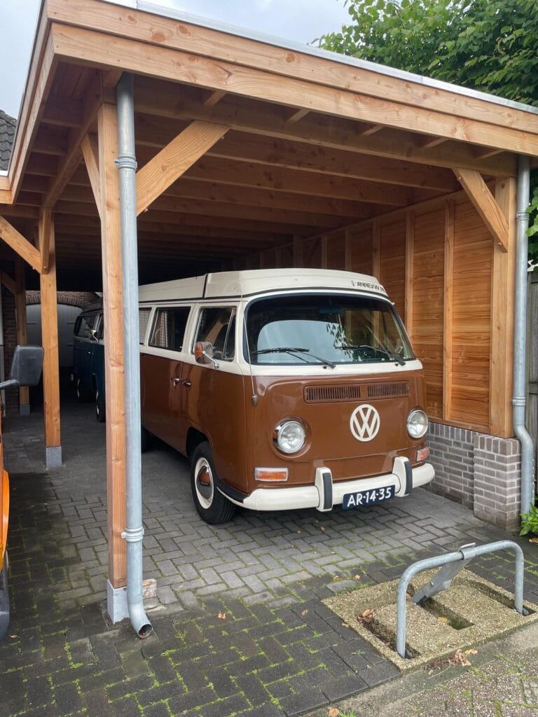 Carport van Douglas